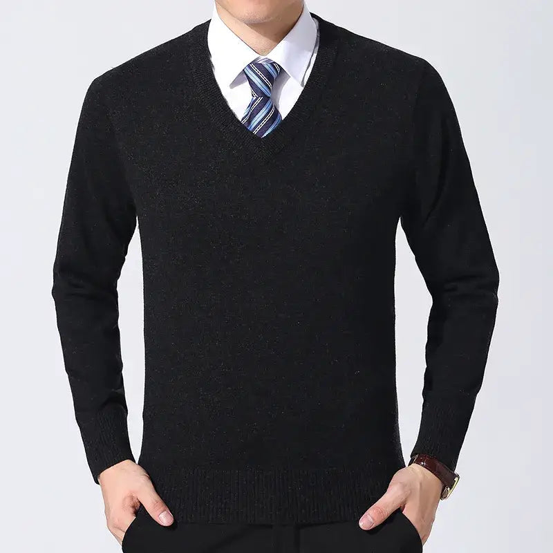 Suéter Masculino Executivo Romenzi RZ759 em detalhe, peça sofisticada com caimento moderno, ideal para ocasiões formais, sociais e uso diário.