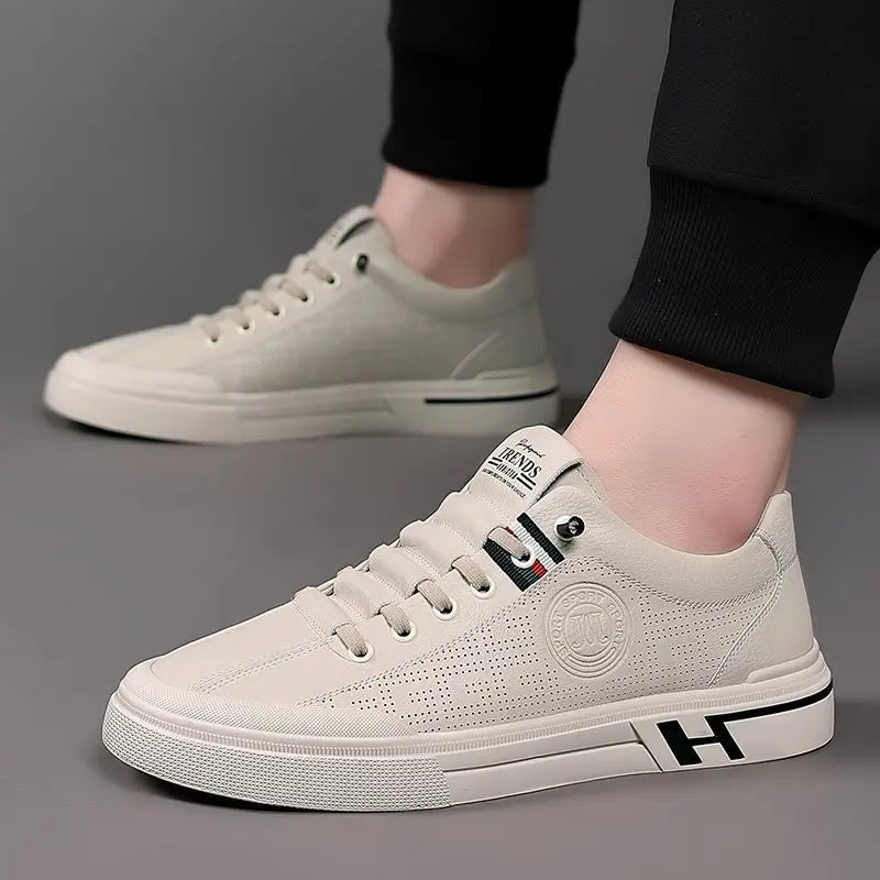 Tênis Masculino Casual Italy Romenzi RZ337, couro premium, solado resistente e design elegante para máximo conforto e desempenho.