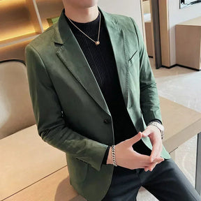 Blazer Masculino Atlas Romenzi RZ927 em detalhe, blazer clássico em materiais de alta qualidade que oferece conforto, durabilidade e estilo sofisticado.
