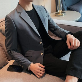 Blazer Masculino Esporte Fino Romenzi RZ058 em cinza escuro, moderno e elegante para ocasiões formais e casuais.