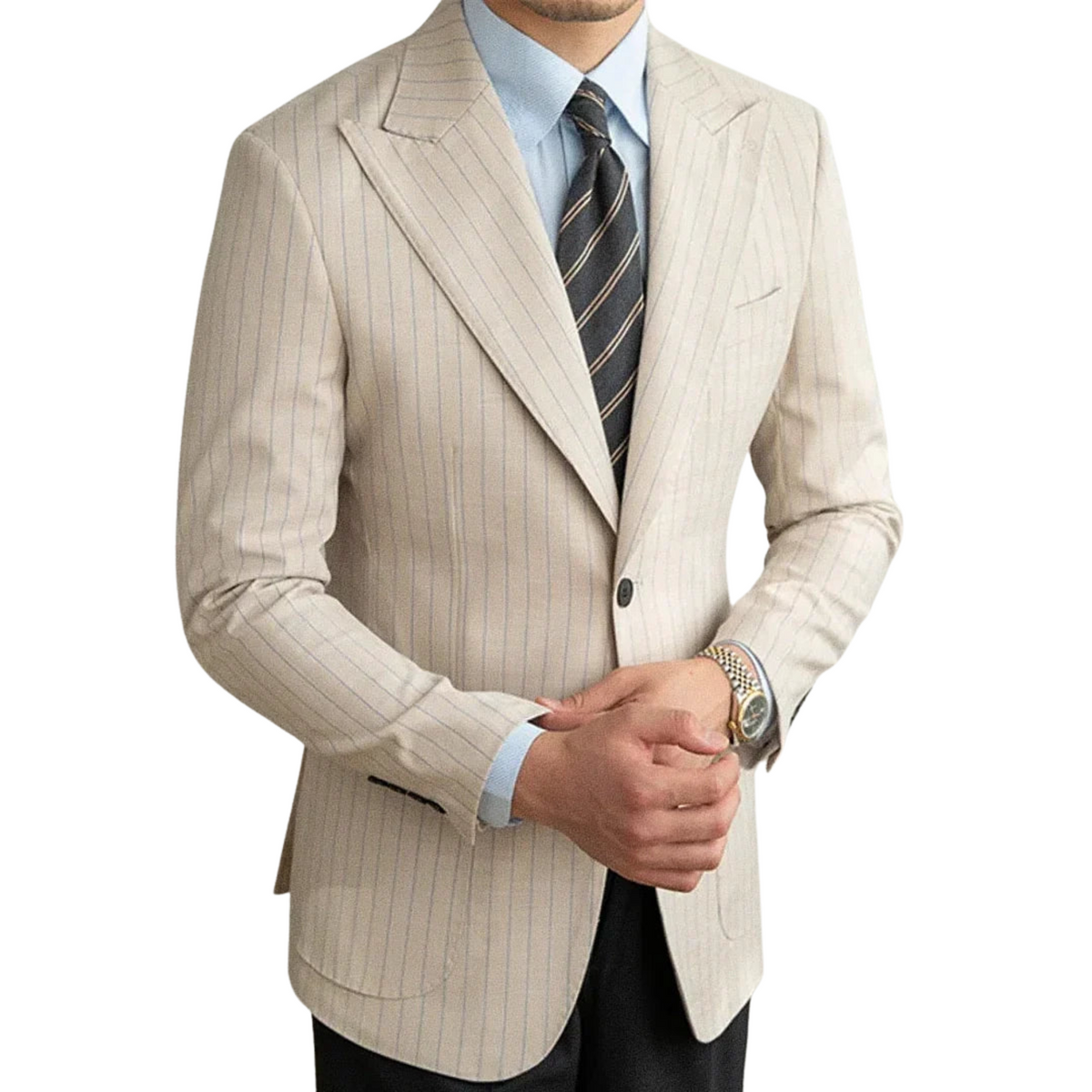 Blazer Masculino Romenzi RZ932 em detalhe, blazer vintage beige em ecomicrofibra com forro em seda e poliéster que oferece conforto e estilo sofisticado.