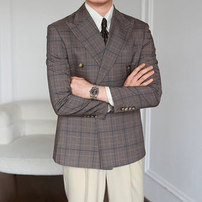 Blazer Masculino Transpassado Romenzi RZ937 em detalhe, peça sofisticada em materiais premium com design inovador para looks elegantes e sociais.