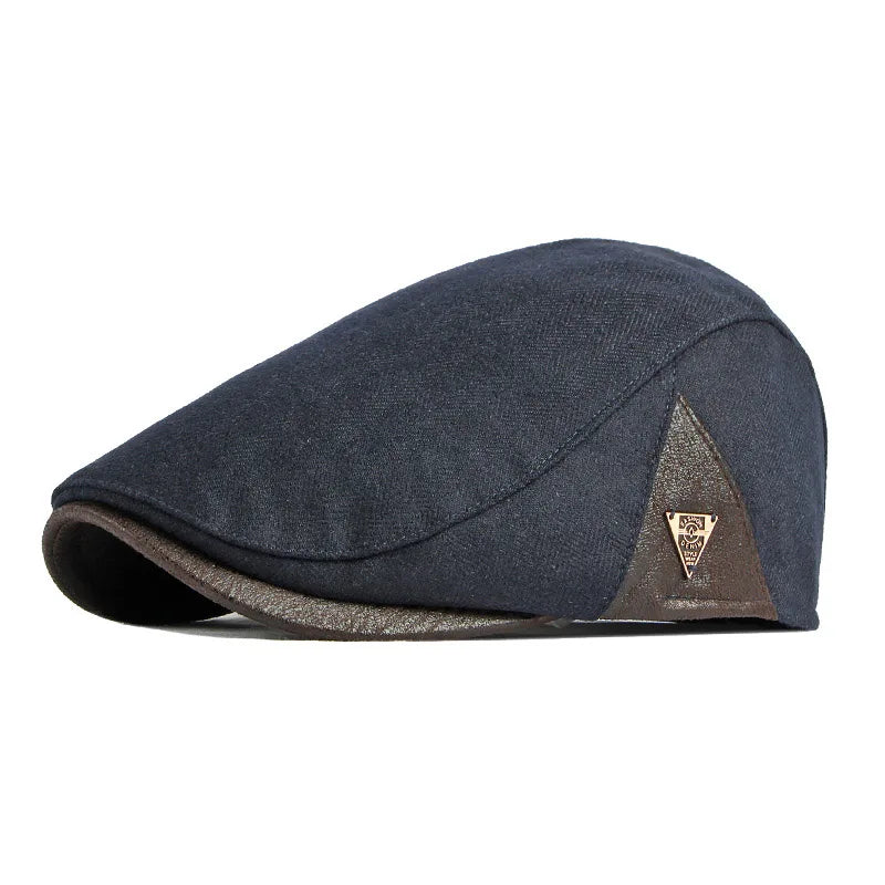 Boina Masculina Cabbie Retrô Romenzi RZ274 com design clássico, confeccionada em algodão e poliéster, tamanho ajustável e cores versáteis.
