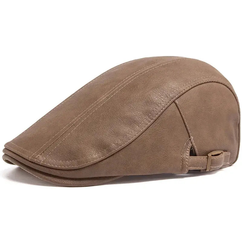 Boina Masculina de Couro British Romenzi RZ271 com design britânico, confeccionada em couro premium, ajuste ergonômico e cores cáqui, marrom, grafite e preta.