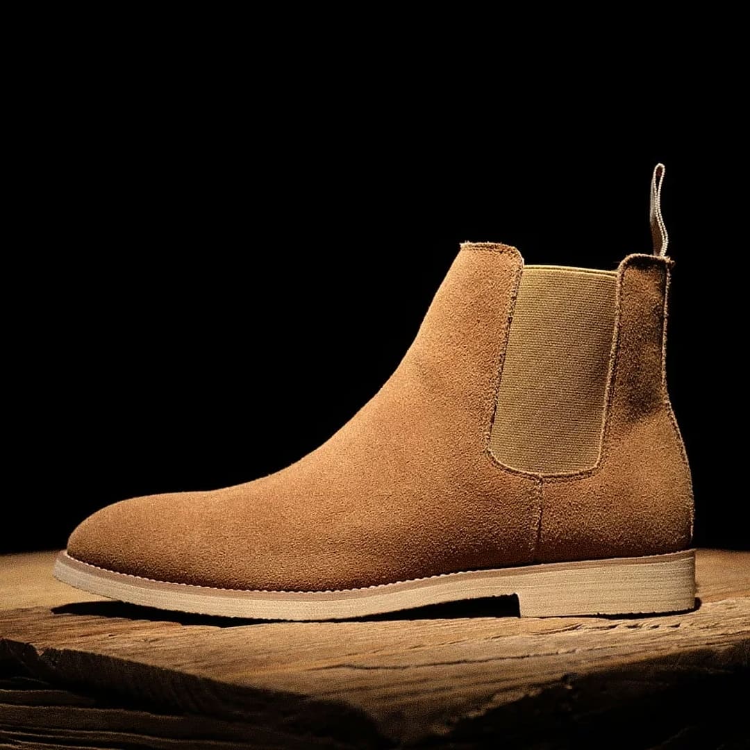 Bota Chelsea Masculina Romenzi Camden RZ544 em destaque, modelo clássico em couro de alta qualidade que une conforto, elegância e durabilidade ao visual masculino.