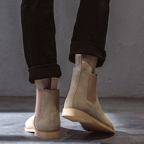 Bota Chelsea Masculina Romenzi Camden RZ544 em destaque, modelo clássico em couro de alta qualidade que une conforto, elegância e durabilidade ao visual masculino.