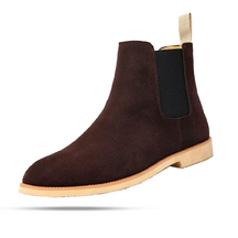 Bota Chelsea Masculina Romenzi Camden RZ544 em destaque, modelo clássico em couro de alta qualidade que une conforto, elegância e durabilidade ao visual masculino.