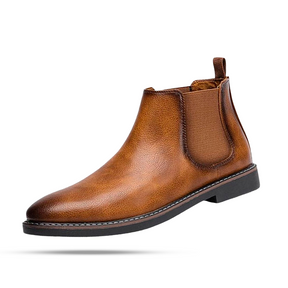 Bota Chelsea Masculina Romenzi Clássica RZ545 em destaque, modelo sofisticado em couro de alta qualidade que oferece elegância, conforto e durabilidade.