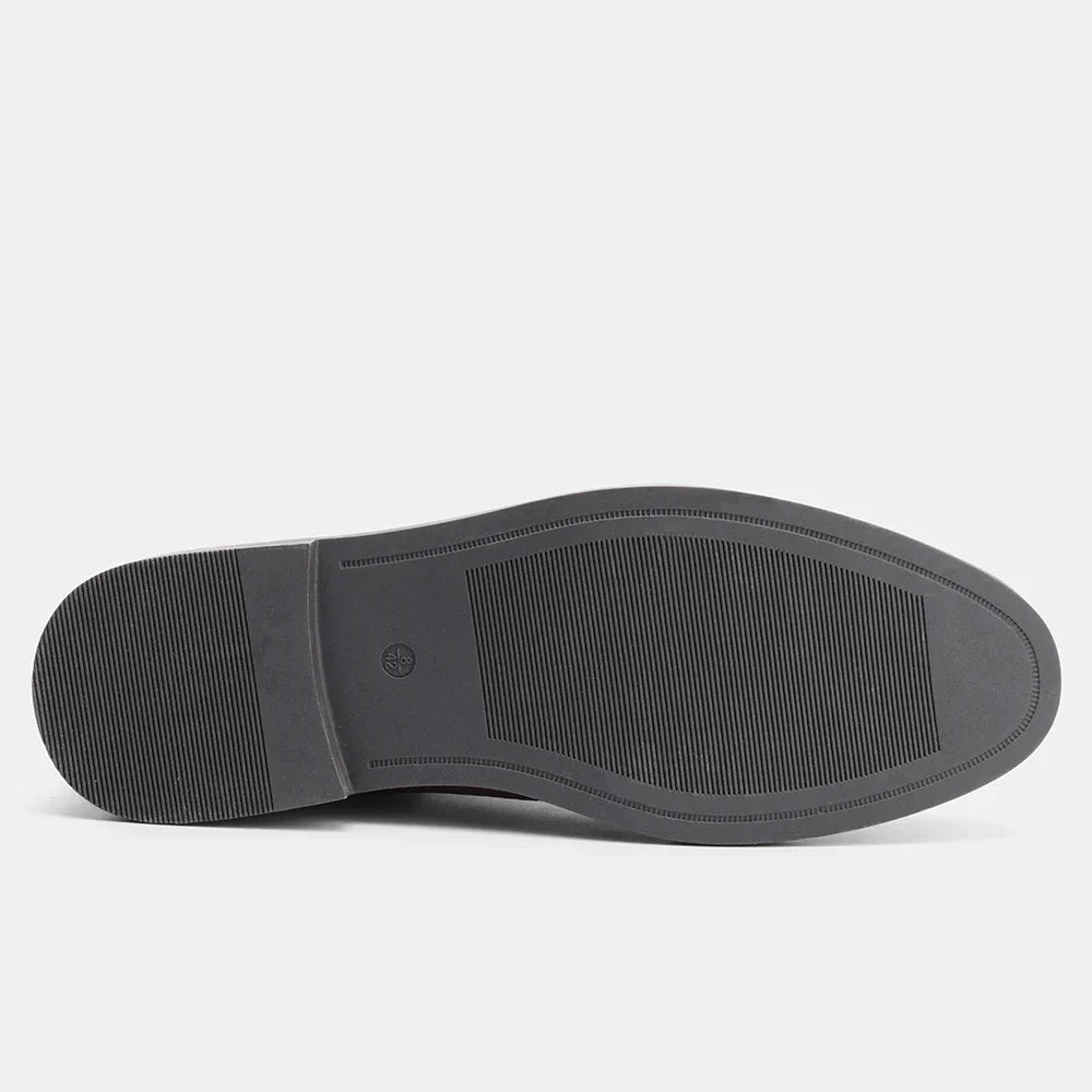 Bota Chelsea Masculina Romenzi Clássica RZ545 em destaque, modelo sofisticado em couro de alta qualidade que oferece elegância, conforto e durabilidade.