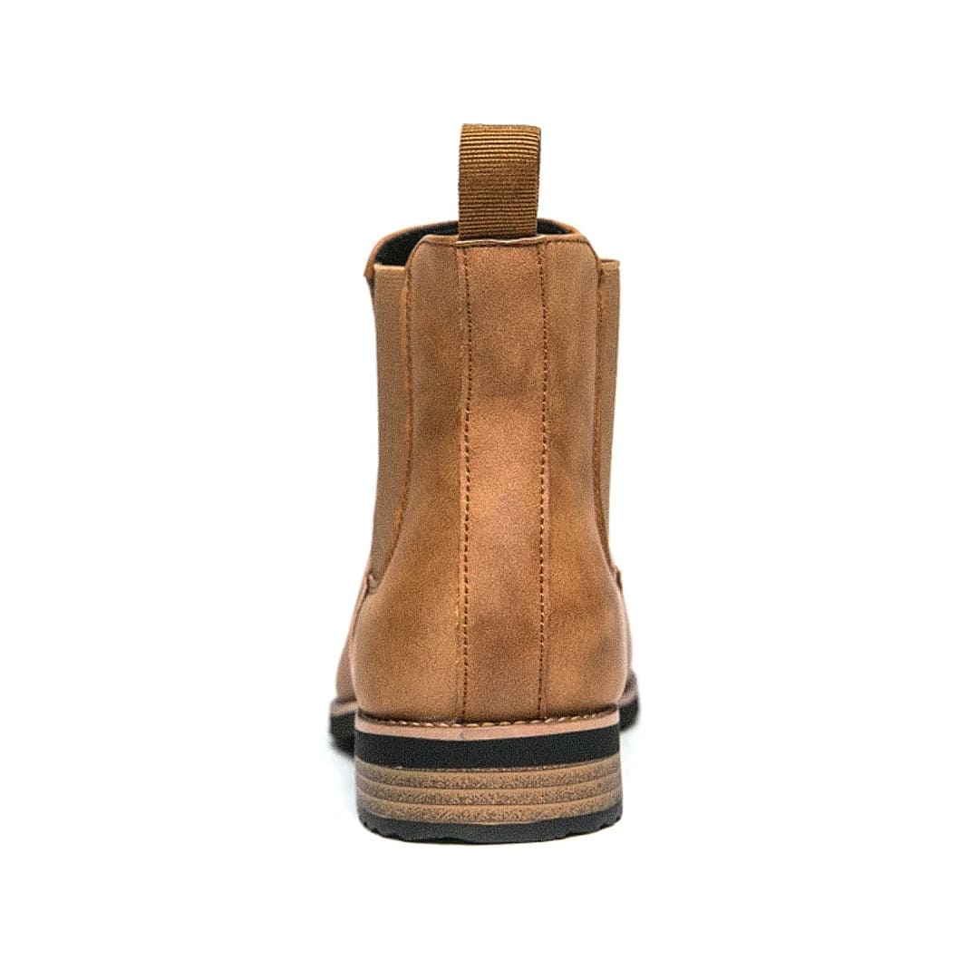 Bota Chelsea Masculina Romenzi Meridian RZ548 em detalhe, modelo elegante em couro de alta qualidade que oferece conforto, durabilidade e estilo refinado.