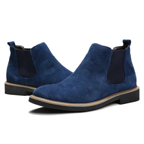 Bota Chelsea Masculina Romenzi Viena RZ550 em detalhe, modelo clássico em couro de alta qualidade que oferece sofisticação, durabilidade e conforto.