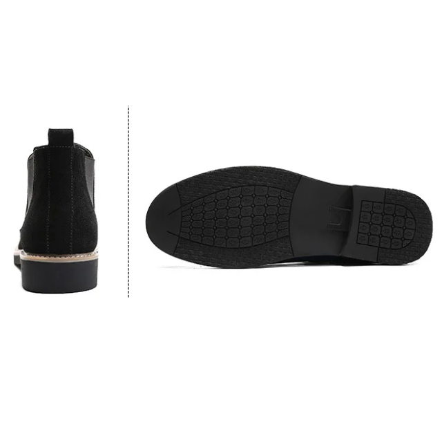 Bota Chelsea Masculina Romenzi Viena RZ550 em detalhe, modelo clássico em couro de alta qualidade que oferece sofisticação, durabilidade e conforto.