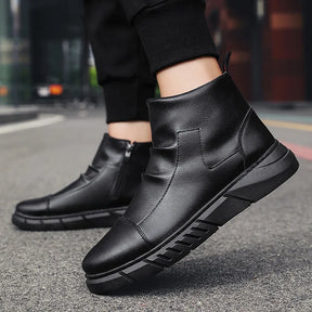 Bota Chelsea Masculina de Couro Romenzi RZ296 em couro premium, com solado antiderrapante e design moderno. Conforto e praticidade.