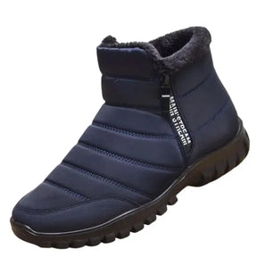 Bota Masculina de Inverno Romenzi RZ291 confeccionada com materiais premium, interior acolchoado e fechamento prático por zíper. Design moderno e funcional.