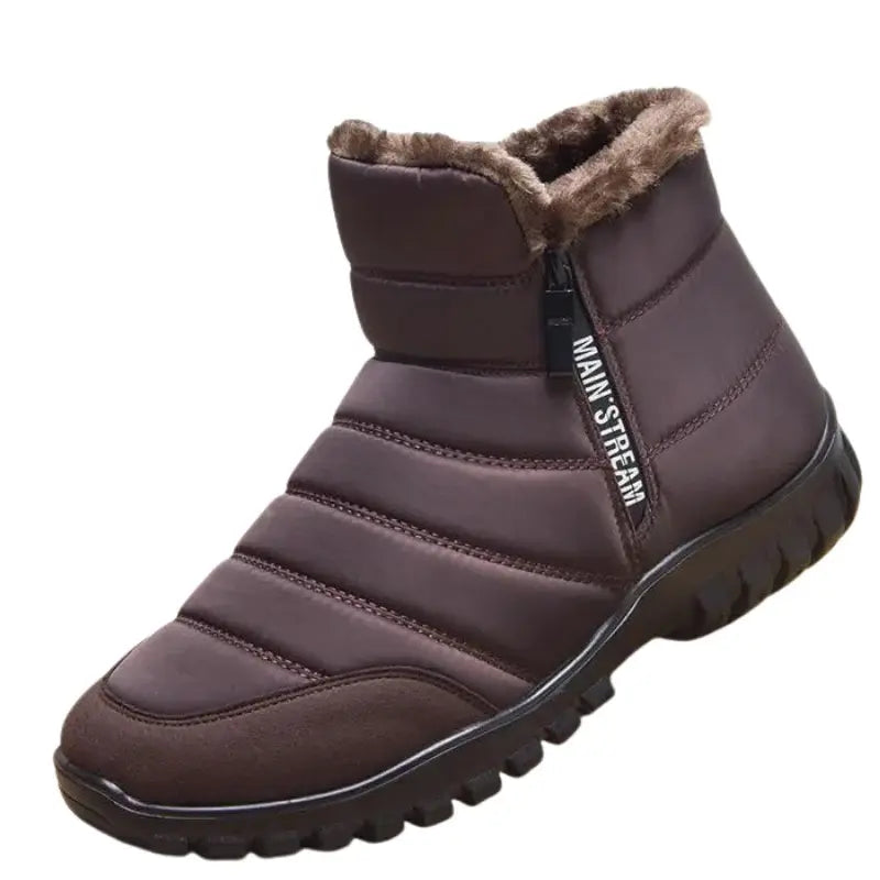 Bota Masculina de Inverno Romenzi RZ291 confeccionada com materiais premium, interior acolchoado e fechamento prático por zíper. Design moderno e funcional.