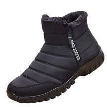 Bota Masculina de Inverno Romenzi RZ291 confeccionada com materiais premium, interior acolchoado e fechamento prático por zíper. Design moderno e funcional.