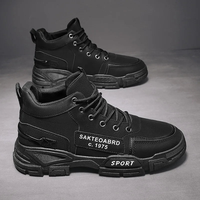 Bota Masculina Sport Romenzi RZ288 em couro resistente, com solado antiderrapante e design moderno. Elegância e funcionalidade para diferentes ambientes.