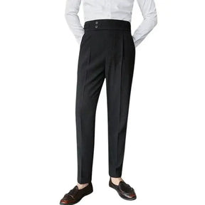 Calça de Alfaiataria Masculina Romenzi RZ256 com design clássico e tecido premium. Conforto e estilo refinado para eventos e ambientes profissionais.