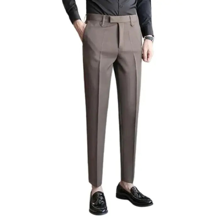 Calça Alfaiataria Masculina Slim Romenzi RZ009 – sofisticação, conforto e caimento impecável com tecido premium e corte slim fit.