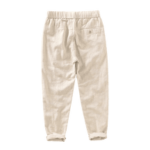 Calça de Linho Masculina Romenzi RZ558 em detalhe, peça elegante em linho premium, leve e sofisticada, perfeita para looks casuais ou formais.