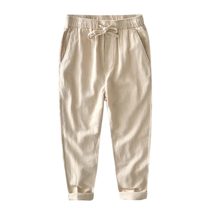 Calça de Linho Masculina Romenzi RZ560 em detalhe, calça elegante em linho leve e respirável que oferece frescor, conforto e estilo atemporal.