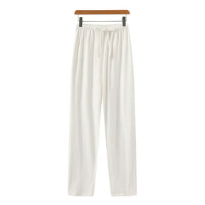 Calça de Linho Masculina Romenzi RZ564 em detalhe, calça sofisticada em linho premium que oferece leveza, conforto e caimento impecável para o homem moderno.