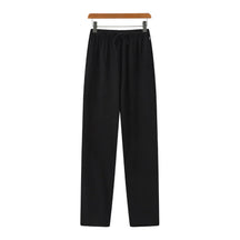 Calça de Linho Masculina Romenzi RZ564 em detalhe, calça sofisticada em linho premium que oferece leveza, conforto e caimento impecável para o homem moderno.