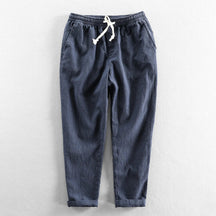 Calça de Linho Masculina Romenzi RZ940 em detalhe, calça elegante em linho premium que oferece conforto, respirabilidade e estilo Old Money sofisticado.