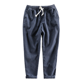 Calça de Linho Masculina Romenzi RZ940 em detalhe, calça elegante em linho premium que oferece conforto, respirabilidade e estilo Old Money sofisticado.