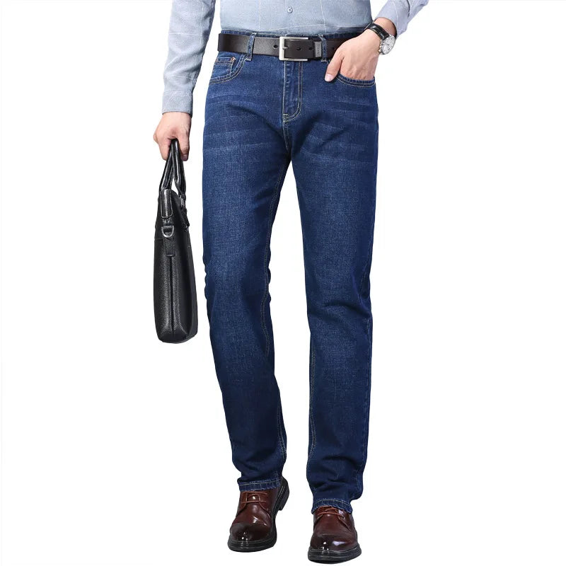 Calça Jeans Clássica Masculina Romenzi RZ005 – tecido premium com conforto, durabilidade e elegância em cada detalhe