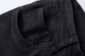 Calça Jeans Masculina Romenzi Spectre RZ260 com costuras reforçadas, tecido respirável e design refinado. Sofisticação e qualidade premium.