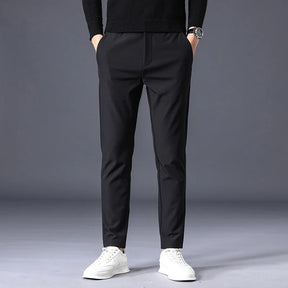 Calça social masculina Romenzi RZ001 com design elegante, confortável e ideal para looks casuais e formais.