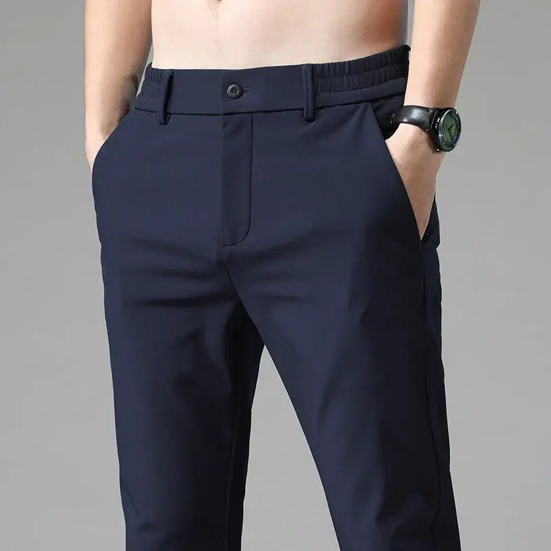 Calça Social Masculina Slim Romenzi RZ007 – sofisticação, conforto e versatilidade em modelagem slim fit com tecido premium.