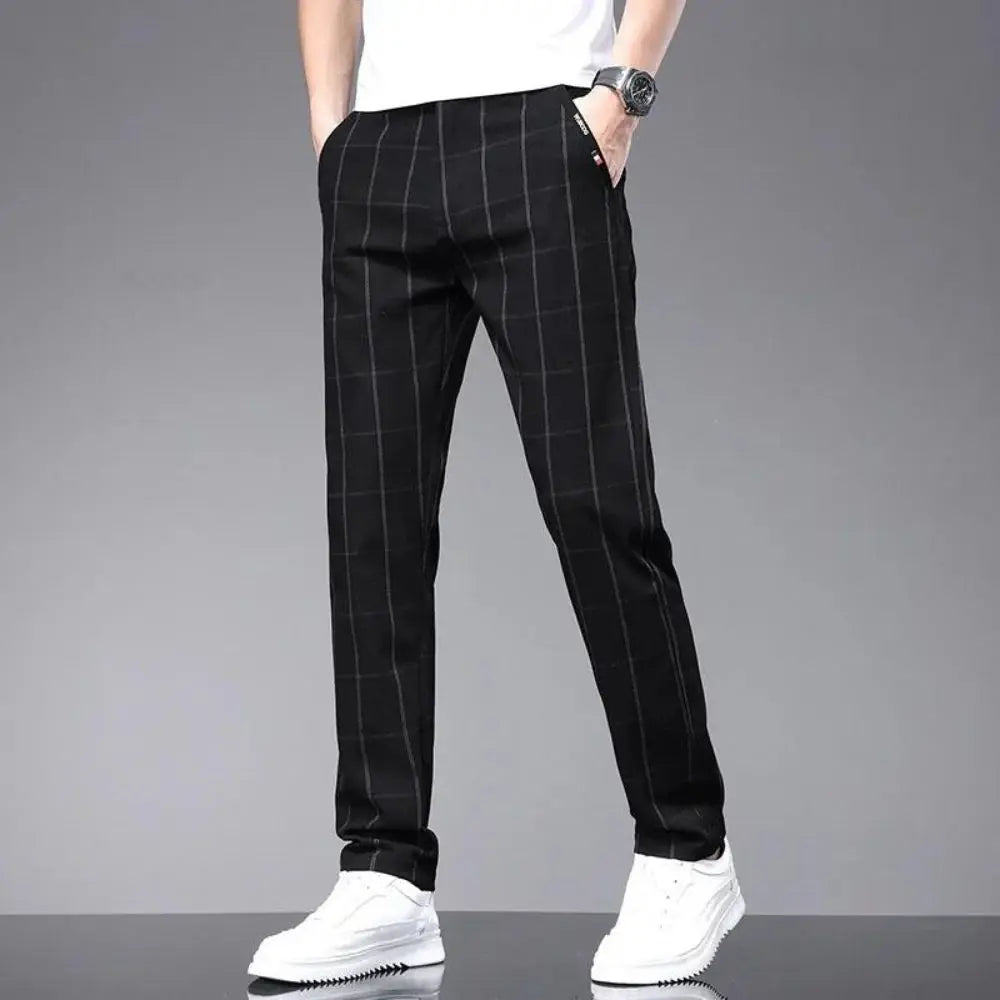 Calça Social Xadrez Masculina Romenzi RZ006 – elegância e personalidade com tecido leve, respirável e confortável.