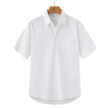 A Camisa de Linho Masculina Romenzi Medelín RZ794 oferece frescor, elegância e versatilidade em linho premium, ideal para ocasiões casuais e eventos formais.