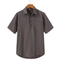 A Camisa de Linho Masculina Romenzi Medelín RZ794 oferece frescor, elegância e versatilidade em linho premium, ideal para ocasiões casuais e eventos formais.