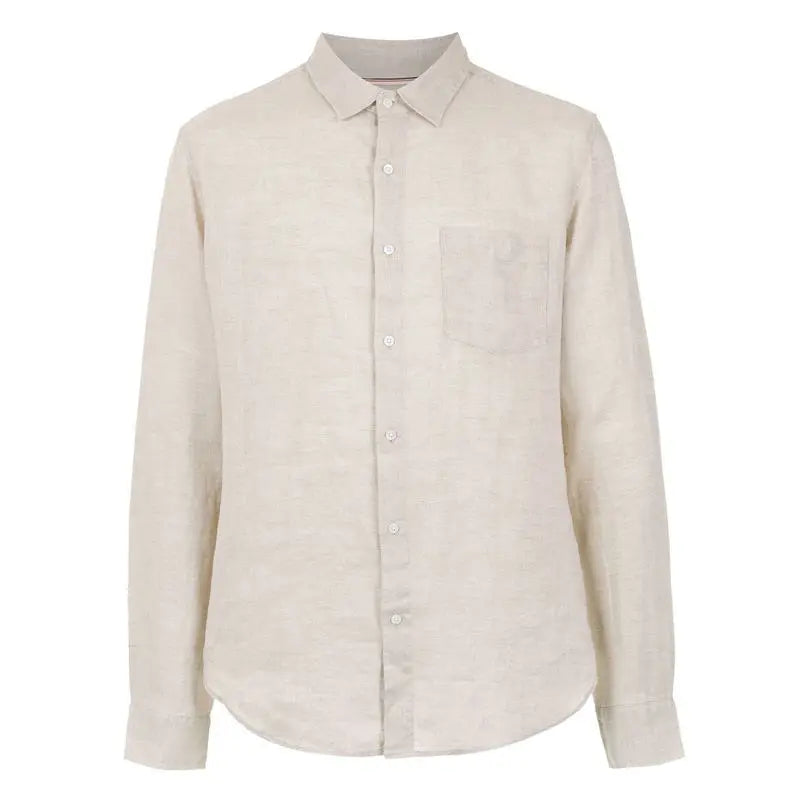 Camisa de Linho Masculina Romenzi RZ797 em detalhe, peça em linho premium que oferece respirabilidade, conforto térmico, durabilidade e estilo sofisticado.
