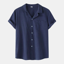 Camisa de Linho Masculina Romenzi RZ803 em detalhe, peça leve em linho respirável com mangas curtas que garante conforto e estilo casual sofisticado.