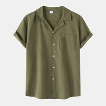Camisa de Linho Masculina Romenzi RZ803 em detalhe, peça leve em linho respirável com mangas curtas que garante conforto e estilo casual sofisticado.
