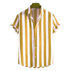 Camisa Manga Curta Listrada Romenzi RZ897 em detalhe, peça leve e respirável com estampa listrada clássica, ideal para looks casuais sofisticados.