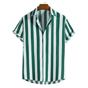 Camisa Manga Curta Listrada Romenzi RZ897 em detalhe, peça leve e respirável com estampa listrada clássica, ideal para looks casuais sofisticados.