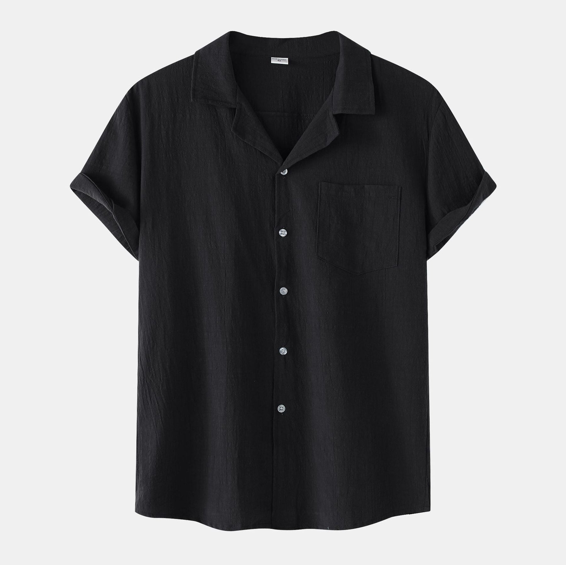 Camisa Romenzi Ibéria: conforto e elegância para ocasiões casuais. Tecido leve, ideal com bermudas de linho ou calças neutras. Visual sofisticado e descontraído.