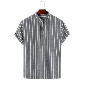 Camisa Manga Curta Romenzi Sierra RZ594 feita em tecido leve, com estampas abstratas modernas e caimento impecável que une frescor, estilo e elegância.