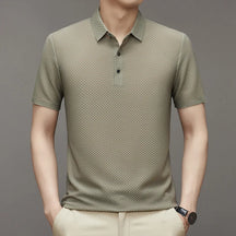 Camisa Polo Masculina Premium Romenzi RZ015 com design clássico, tecido respirável e toque suave, ideal para looks casuais e elegantes.