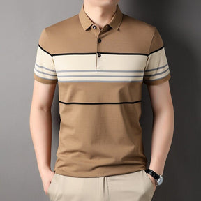 Camisa Polo Masculina Romenzi Argos RZ635 em detalhe, polo listrada em algodão e poliéster que oferece conforto, respirabilidade e estilo versátil.