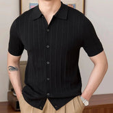 Camisa Polo Masculina Romenzi Burgos RZ612 em detalhe, polo elegante em tecido premium que oferece conforto, durabilidade e estilo sofisticado.