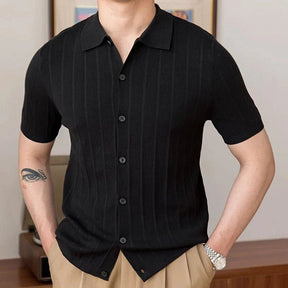 Camisa Polo Masculina Romenzi Burgos RZ612 em detalhe, polo elegante em tecido premium que oferece conforto, durabilidade e estilo sofisticado.