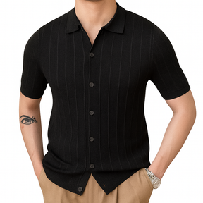 Camisa Polo Masculina Romenzi Burgos RZ612 em detalhe, polo elegante em tecido premium que oferece conforto, durabilidade e estilo sofisticado.