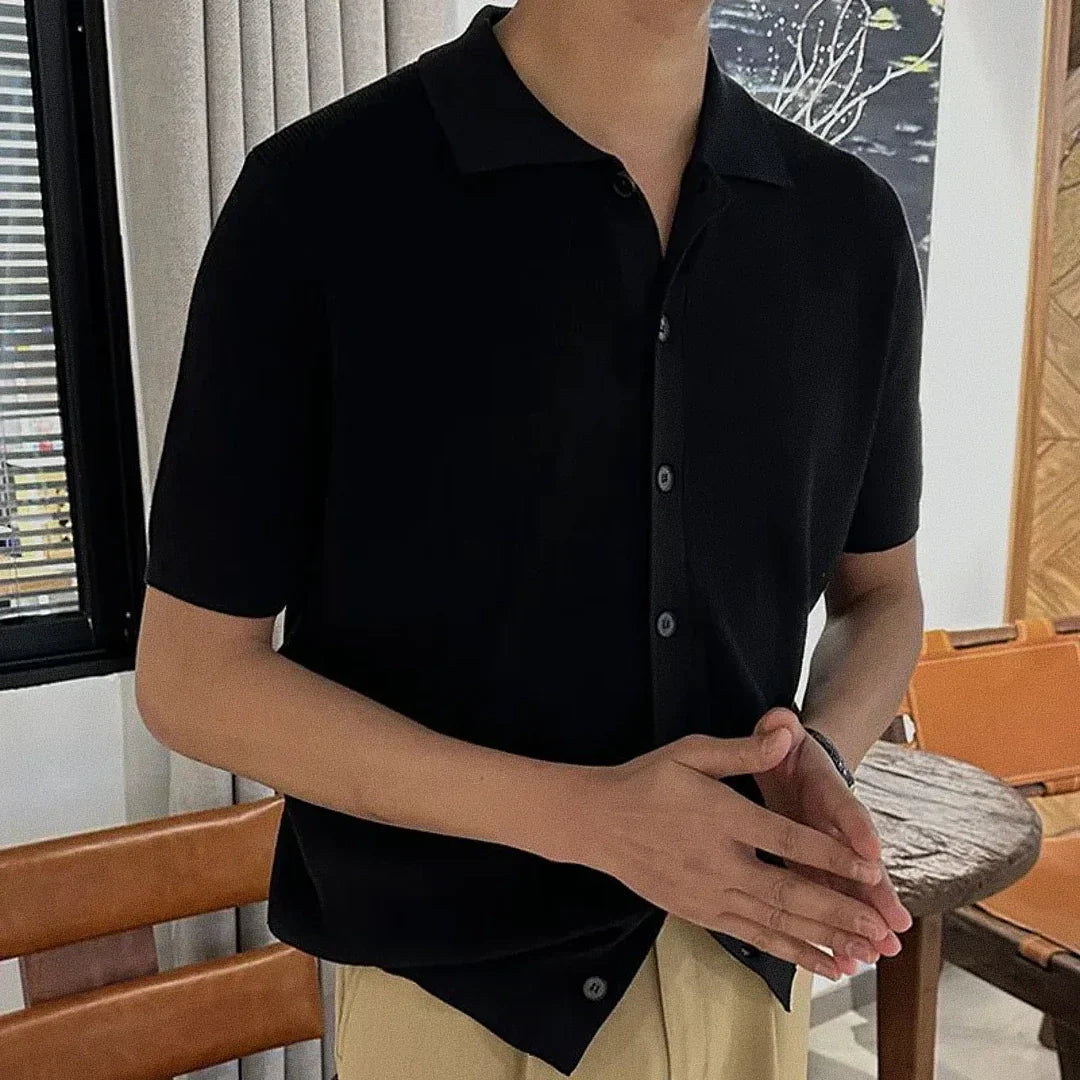 Camisa Polo Masculina Romenzi Estepona RZ616 em destaque, modelo sofisticado com caimento impecável que une conforto, praticidade e estilo elegante.
