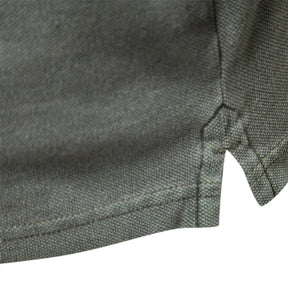 Camisa Polo Masculina Romenzi Executiva RZ606 em detalhe, polo sofisticada em materiais de alta qualidade que oferece conforto, elegância e durabilidade.